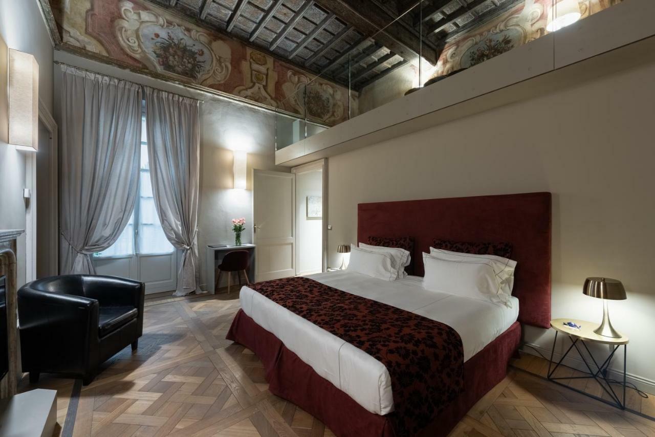 Palazzo Del Carretto-Art Apartments And Guesthouse Turin Bagian luar foto